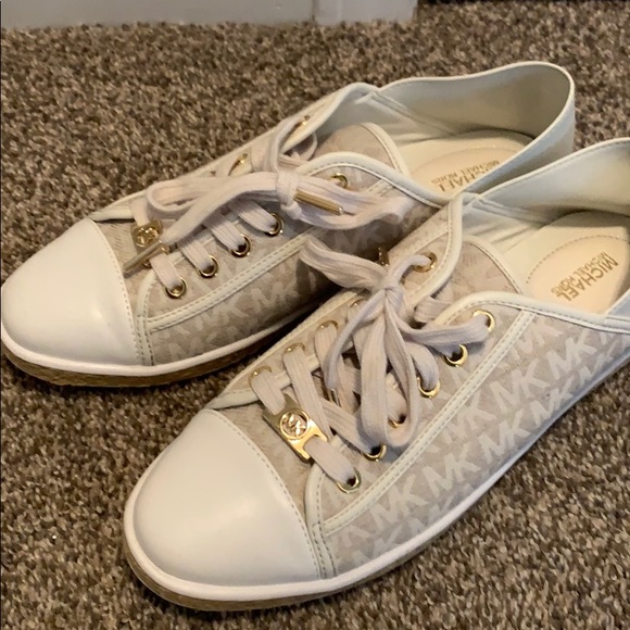 Michael Kors shoes - Picture 3 of 3